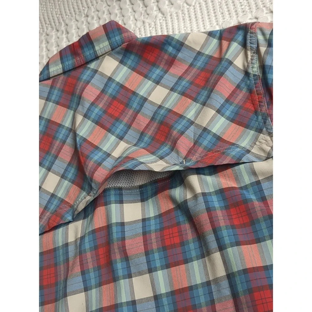 Filson Twin Lakes Sport Shirt Plaid Vented Short Sleeve Button Blue Red Medium